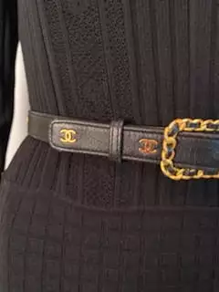 96C Chanel Vintage Rare Black Leather CC Logos Belt Sz 65/26 US 2/4