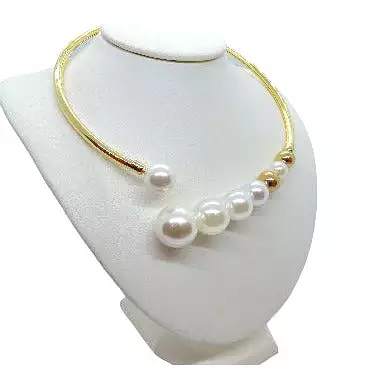 Choker Necklace with Graduated Pearls