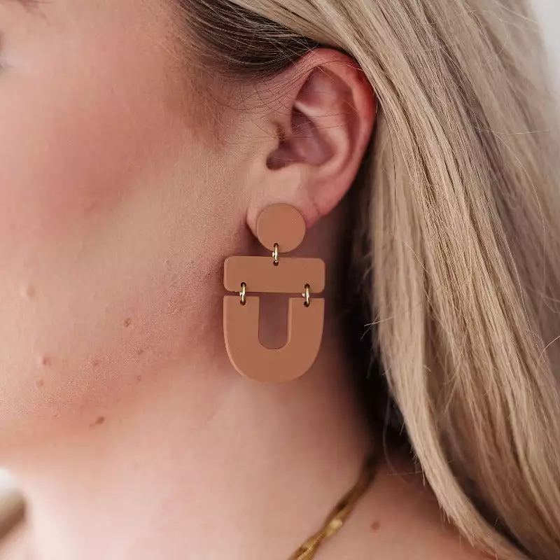 Dreamboat Earrings in Brown