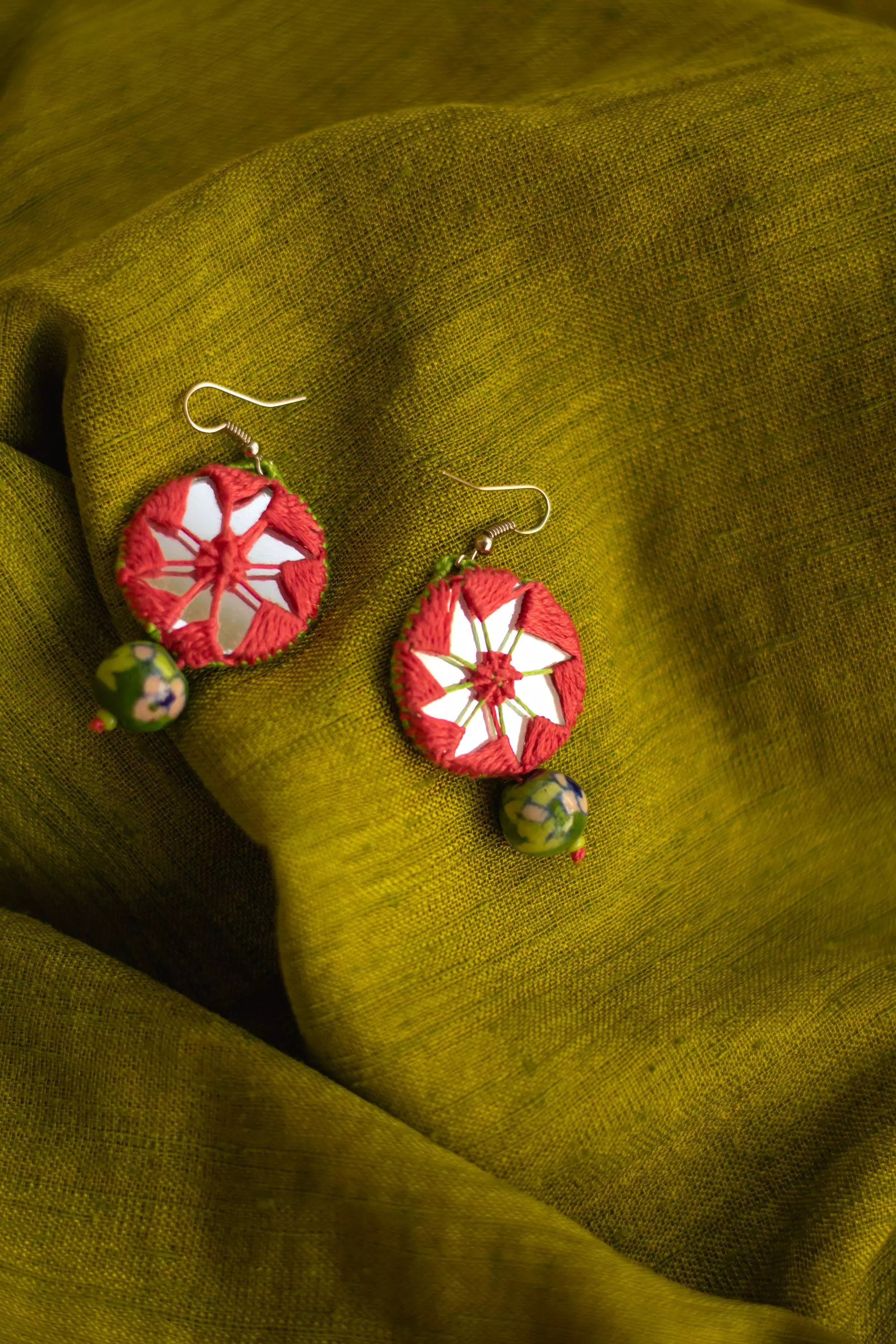 Kaisori Dual circle thread pottery earrings - Pink and Green