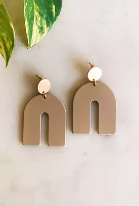 Olivia Arch Acrylic Earrings in Tan