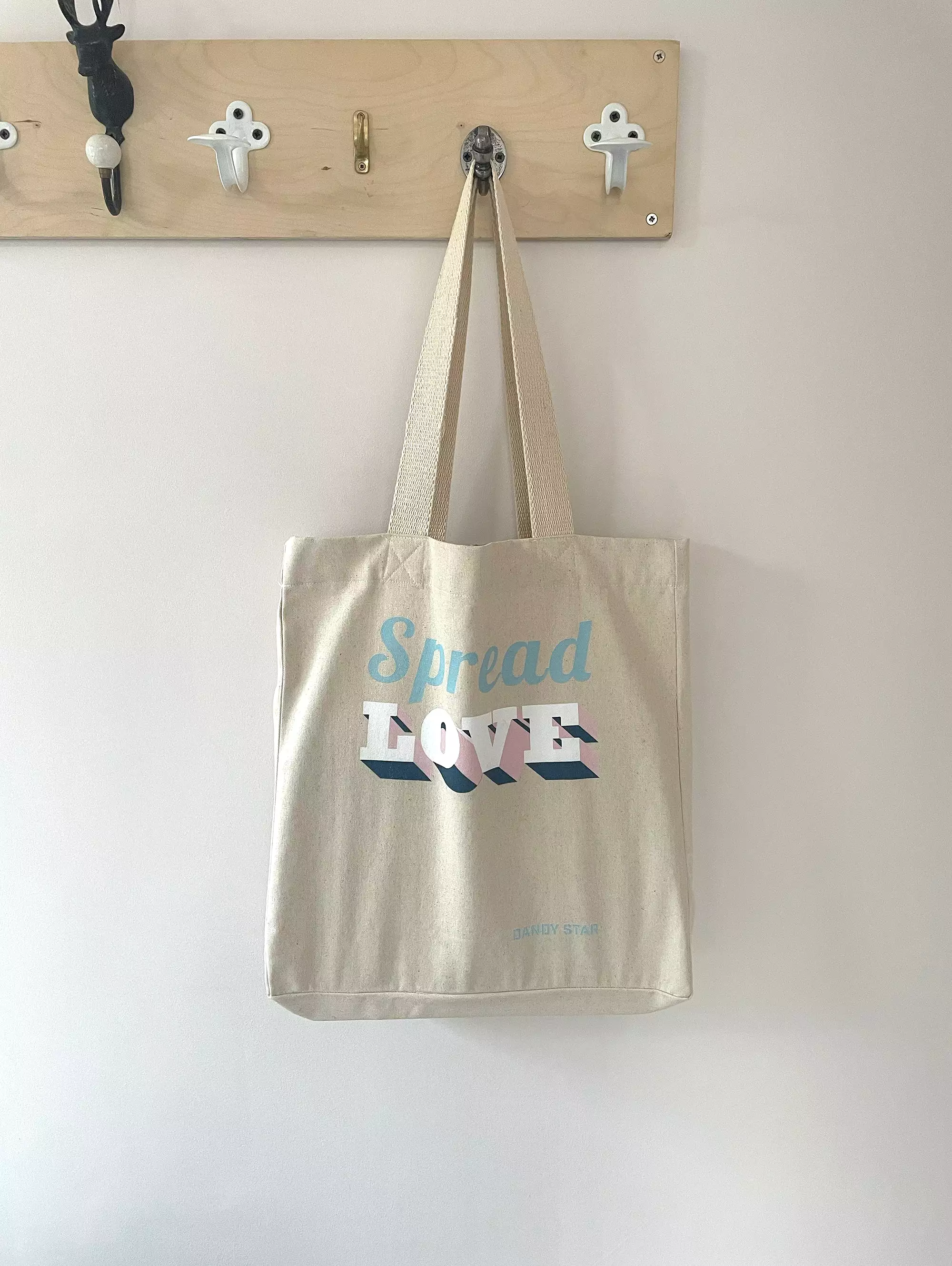 SPREAD LOVE TOTE