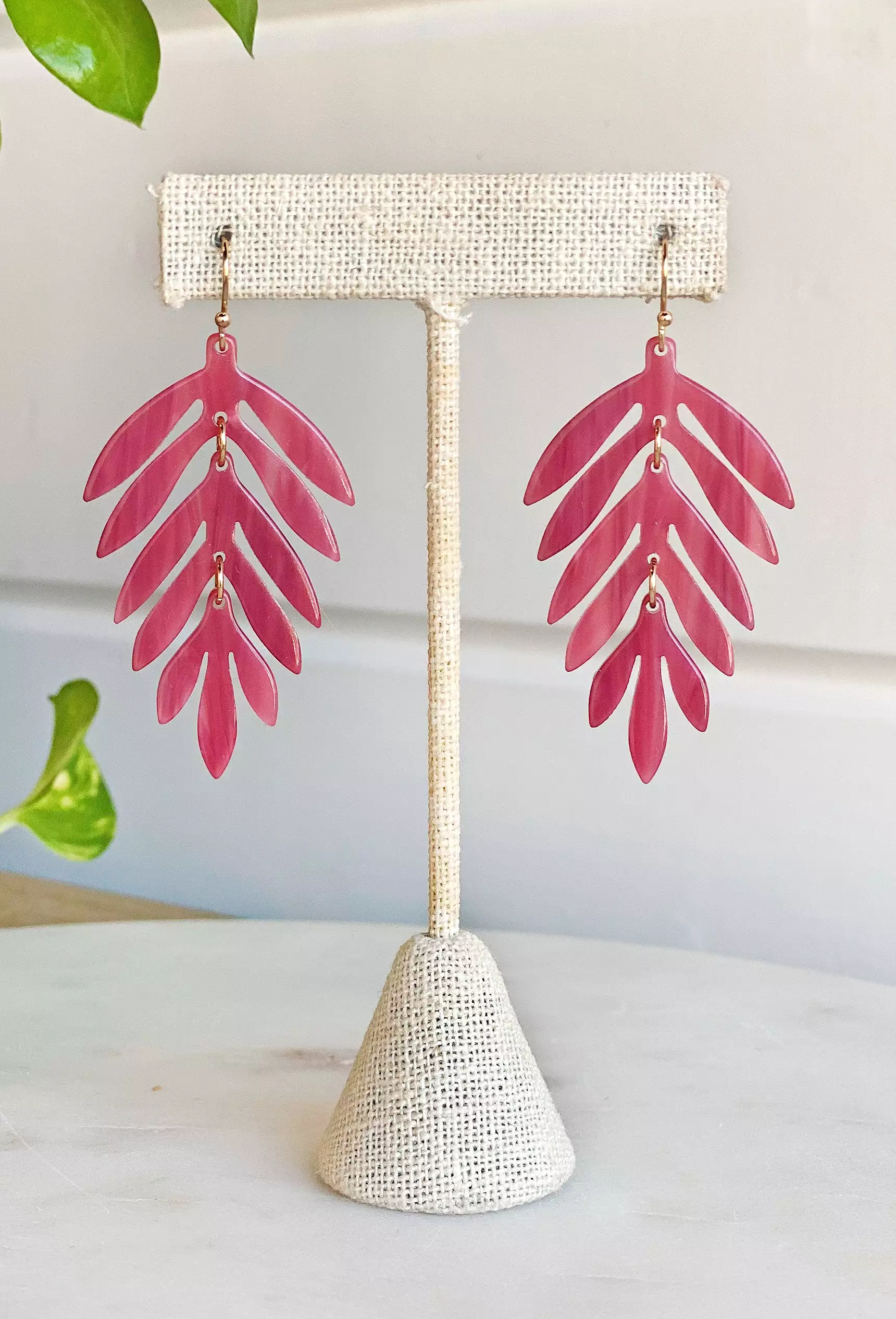 Under the Palm Trees Earrings in Mauve